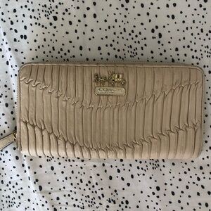 Coach Madison Sofia gathered leather wallet